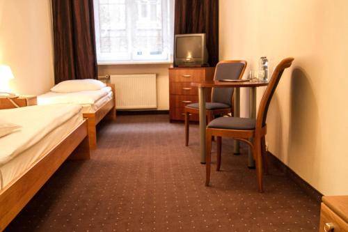 Hotel Mazowiecki, Warsaw