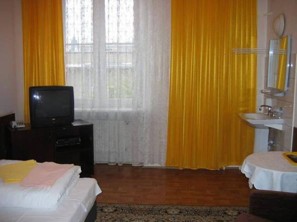 Hotel Mazowiecki, Warsaw