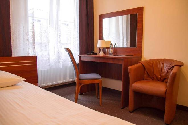 Hotel Mazowiecki, Warsaw